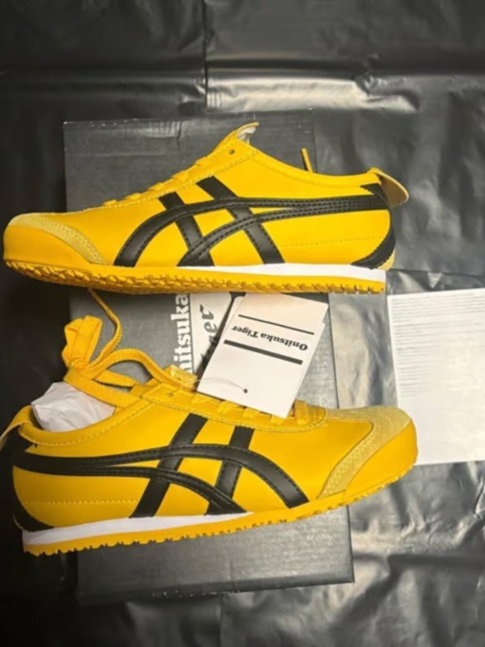 Onitsuka tiger kill bill size  6 women’s